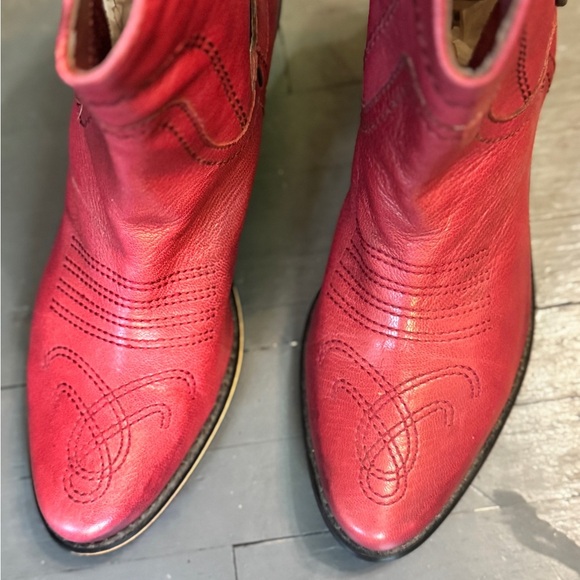 Franco Sarto Western Burgendy Booties - Picture 4 of 7